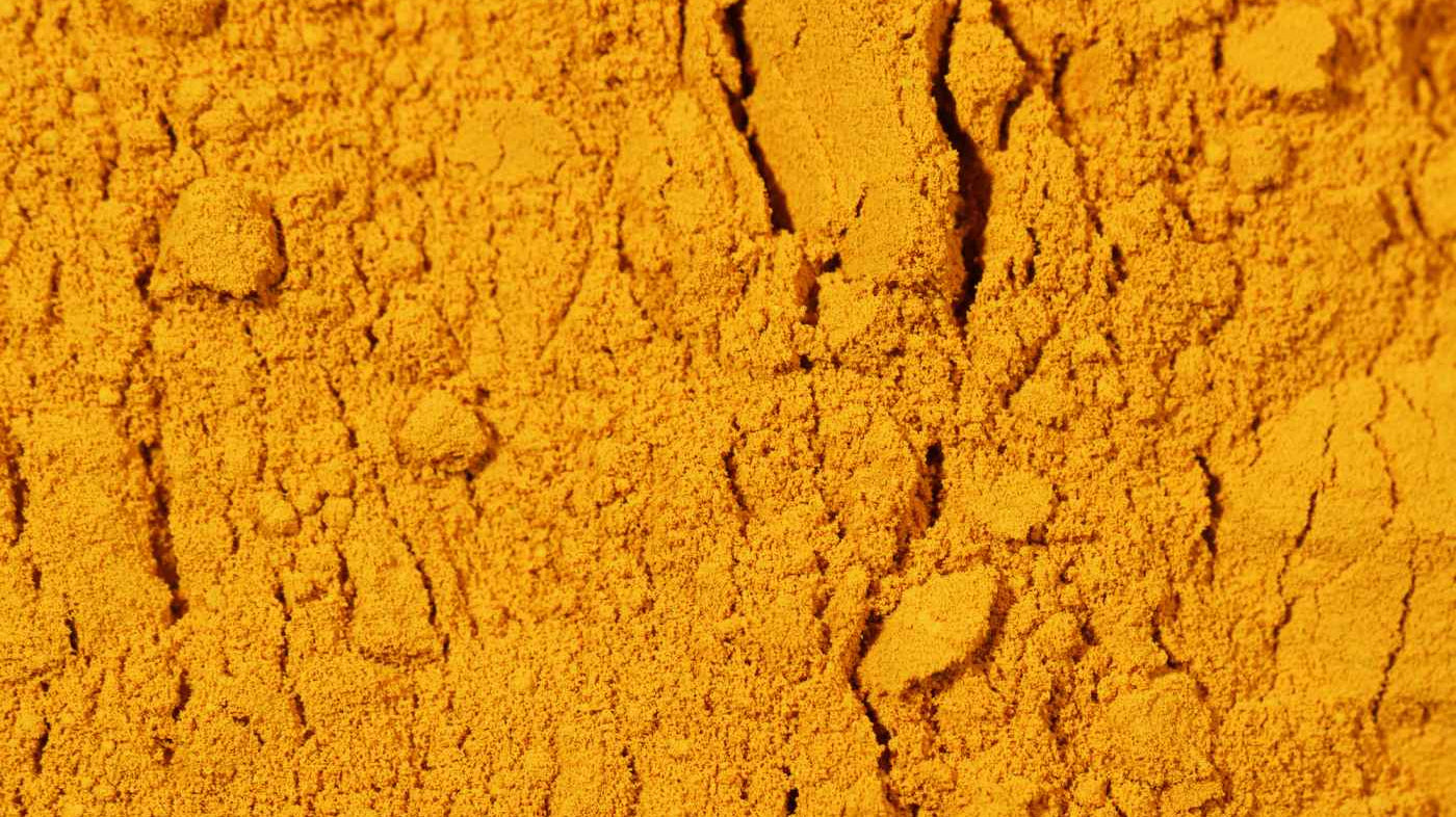 Turmeric And Our Favourite 'Golden Mylk' Recipe For Hayfever Relief