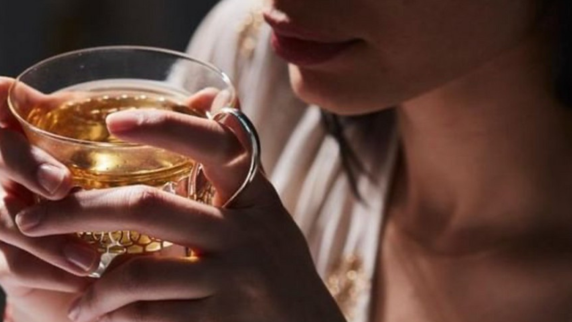 Festive Stress: 4 Mudras to Reduce Stress & Anxiety