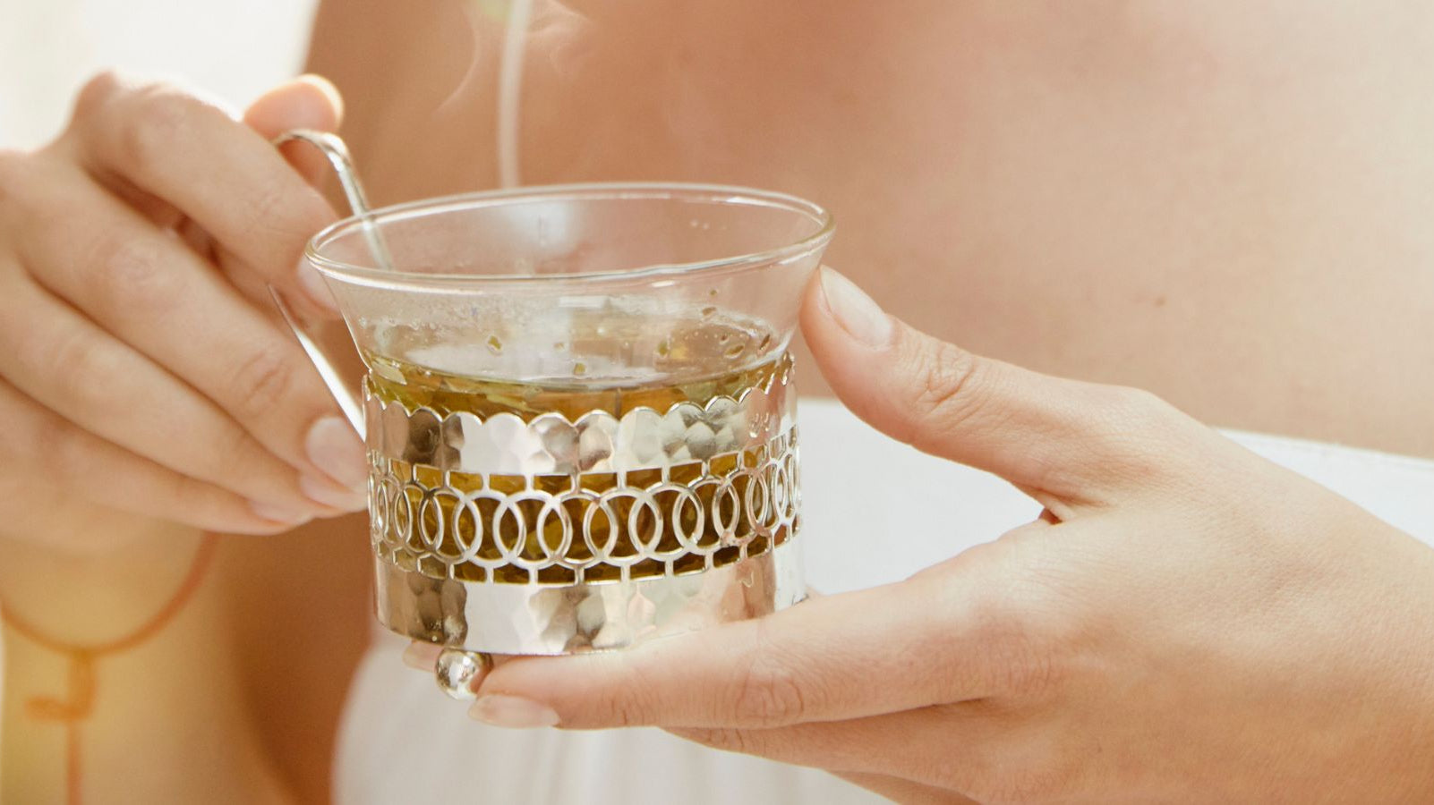 Ayurvedic Tips for Preventing and Recovering from a Cold