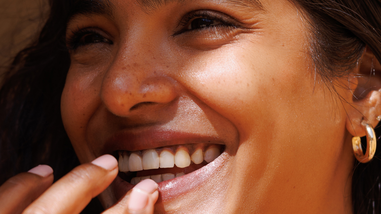 What Your Skin, Hair and Nails Are Telling You According to Ayurveda